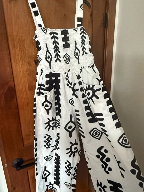 NWT: Umgee White and Black Smocked Sundress with Tribal Motif - Picture 2 of 6